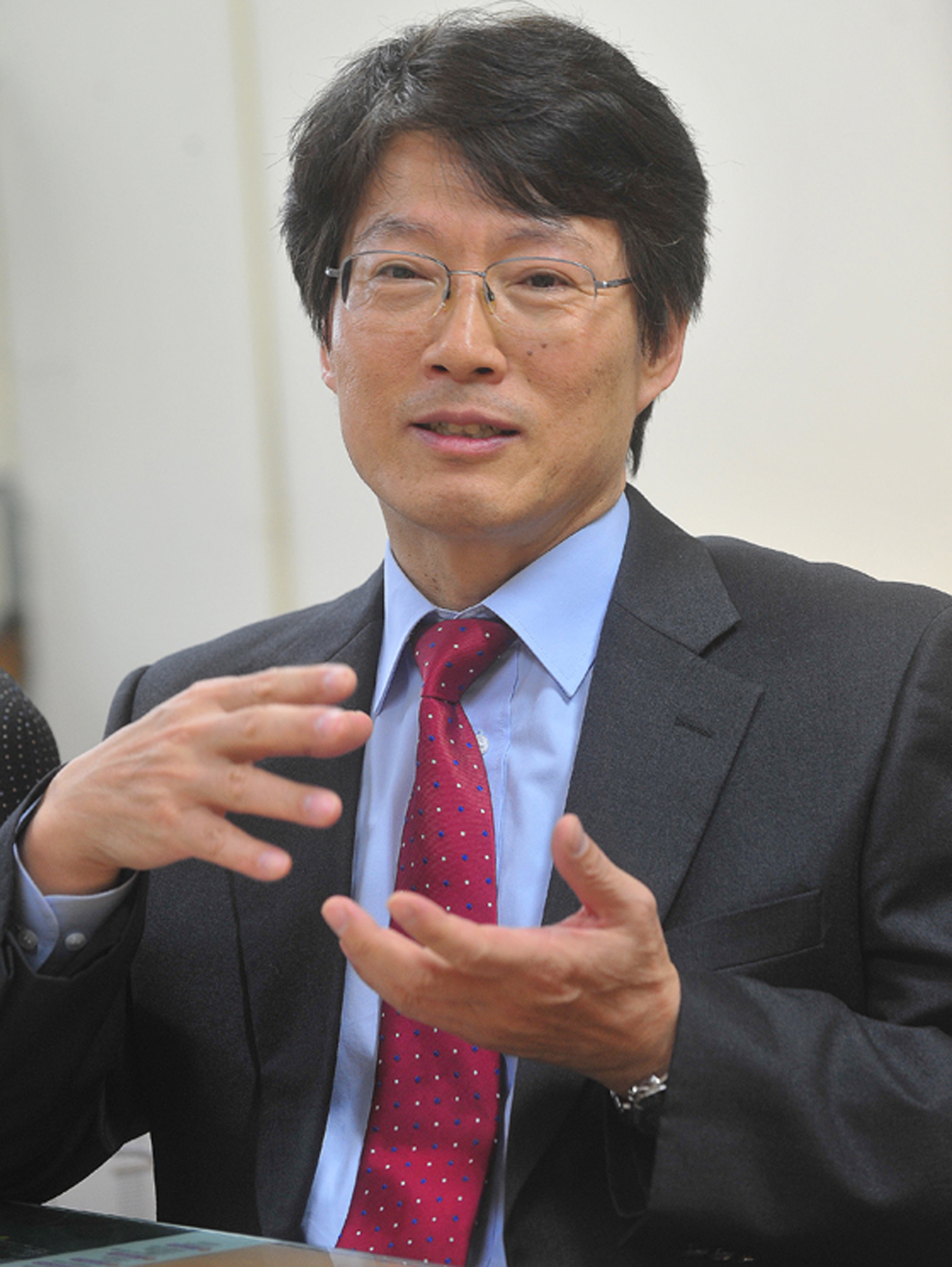 김성동 건국대학교 공과대학 유기나노시스템공학과 교수가 한국섬유공학회 제33대 신임 회장으로 선출됐다. 임기는 2016년도 1월부터 1년이다.